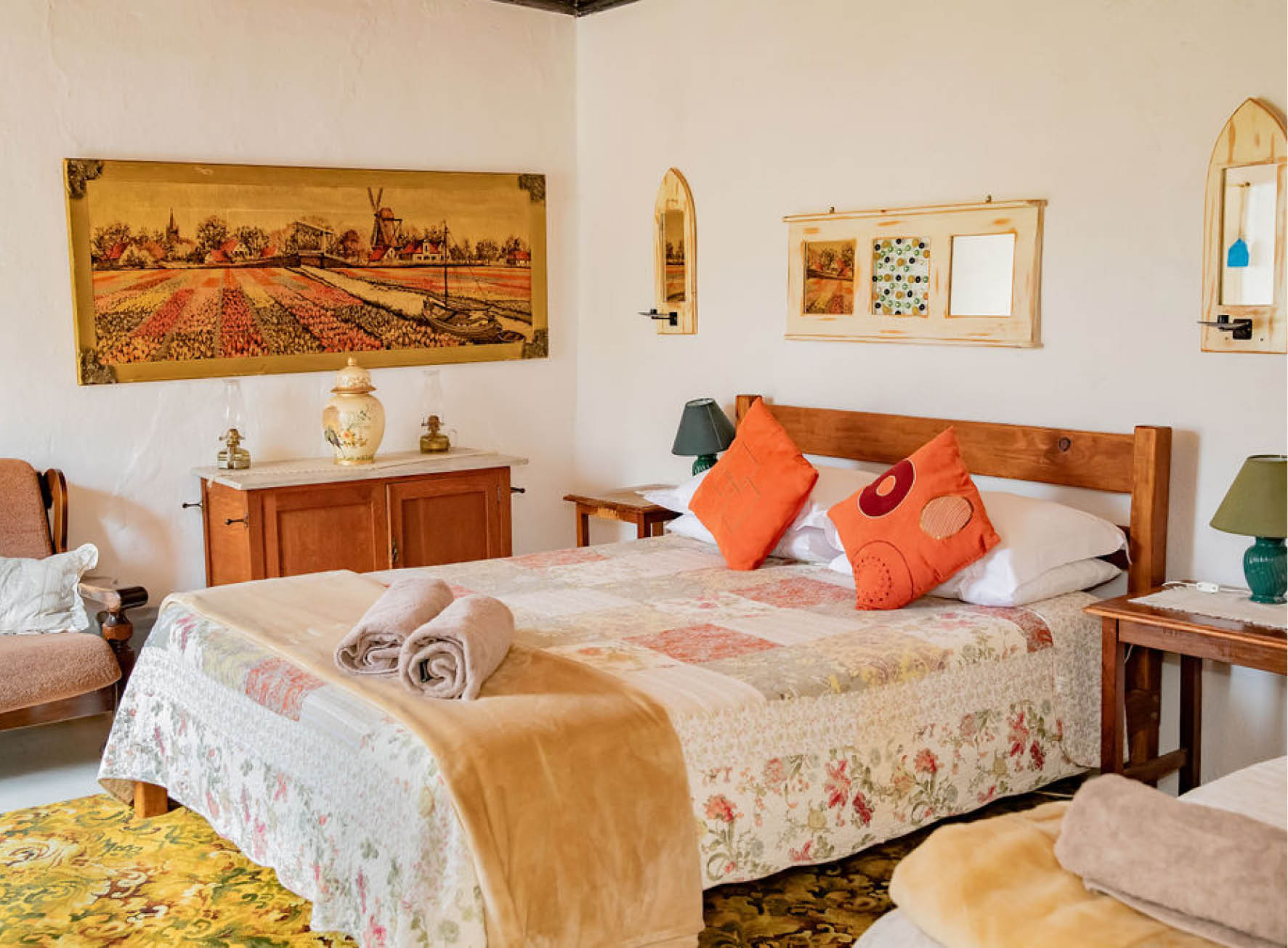 Room with double bed at Oupad Se Kloof